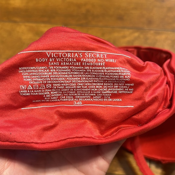 Body by Victoria’s Secret padded no wire bra - Picture 3 of 3